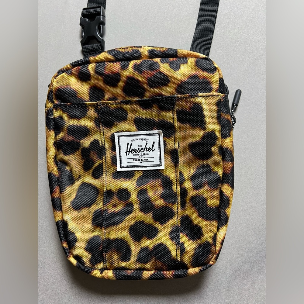 Herschel Supply Co. Cruz Crossbody Bag in Leopard Black.  New Condition